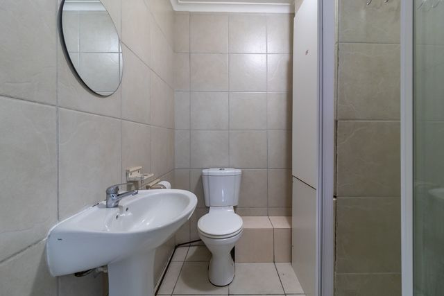 To Let 3 Bedroom Property for Rent in Wellington Central Western Cape